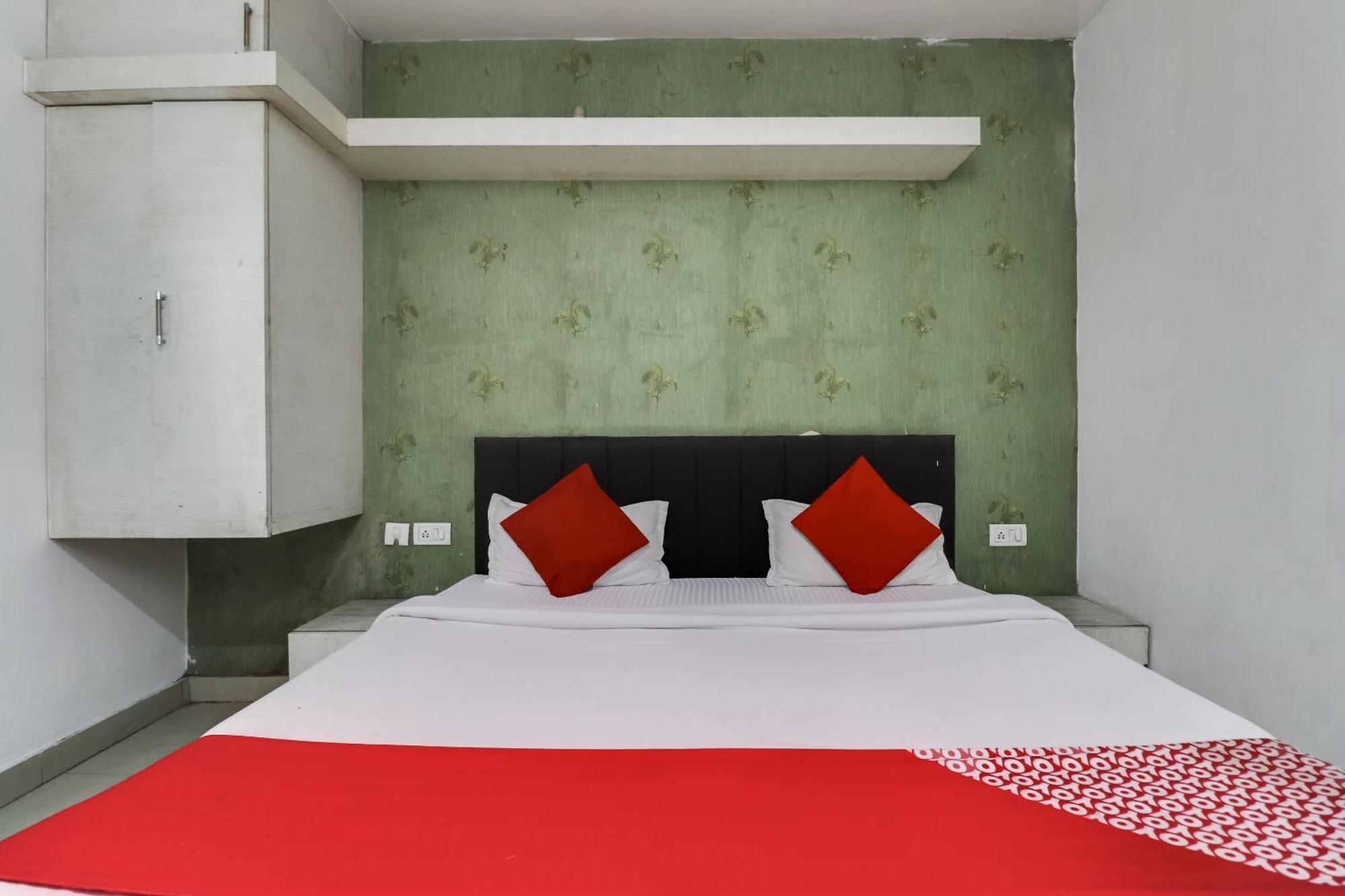 Oyo Flagship Just-9 Inn Near Sahara Ganj Mall Lucknow Exterior foto